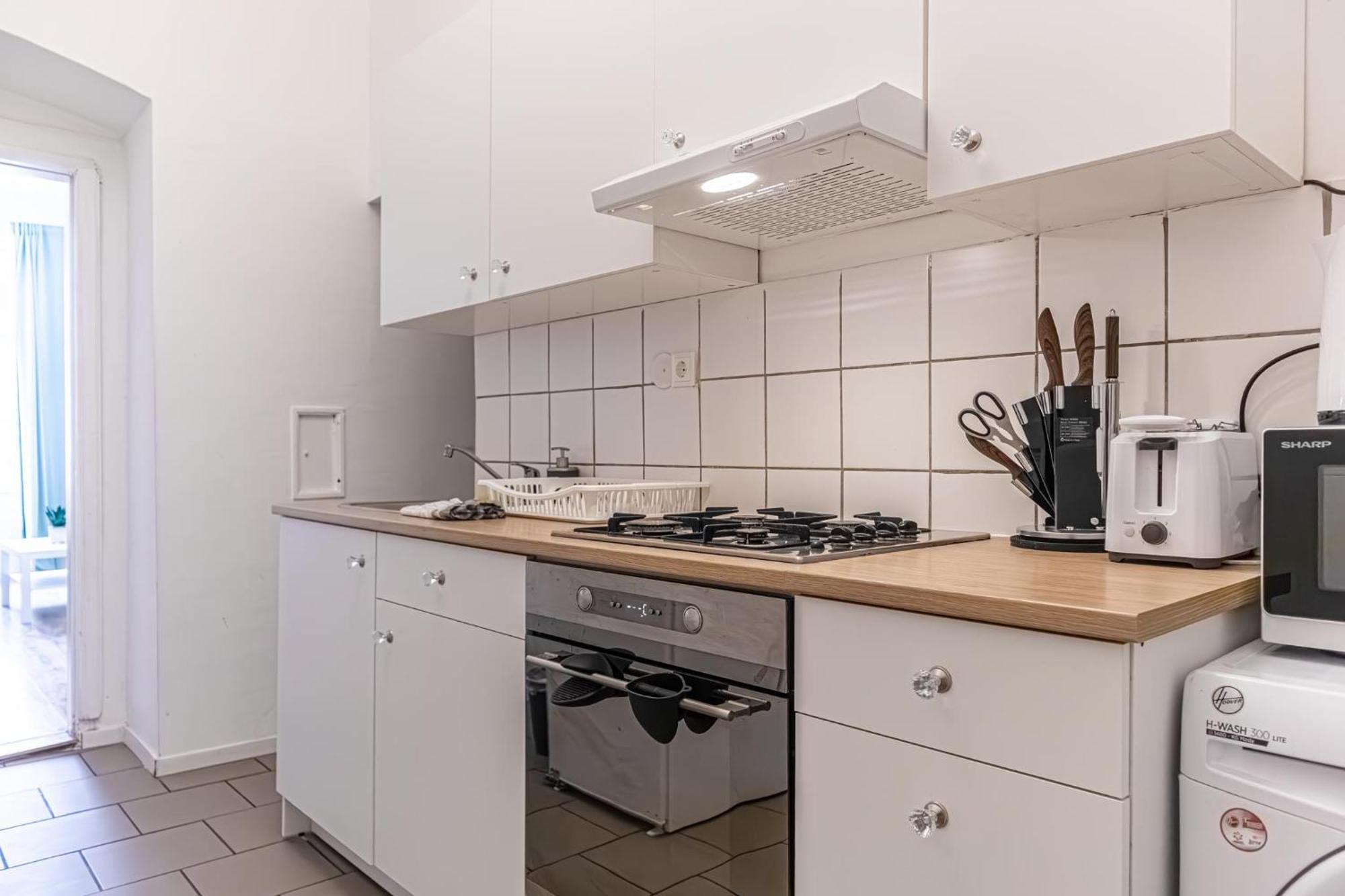 Budget-Friendly 2Br Apt With Great Location Apartment Wina Bagian luar foto