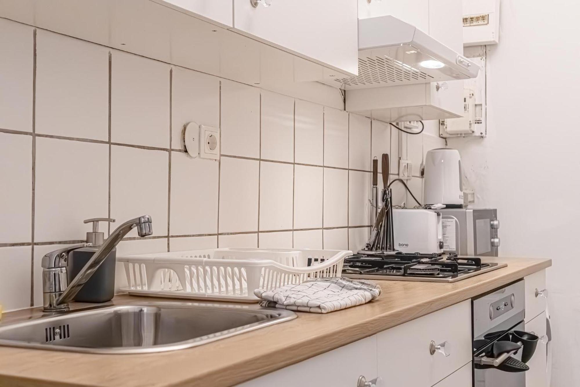 Budget-Friendly 2Br Apt With Great Location Apartment Wina Bagian luar foto